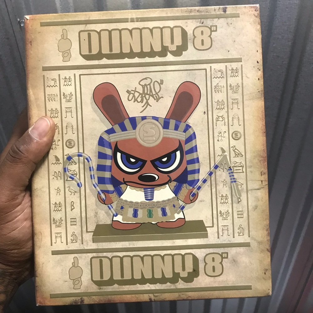 KID ROBOT “Pharaoh” Dunny Bunny